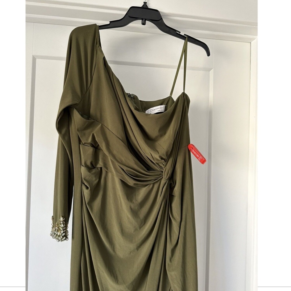 NEW $398 Mac Duggal One-Shoulder Long Sleeve Jersey Gown Size 16 - Picture 8 of 16